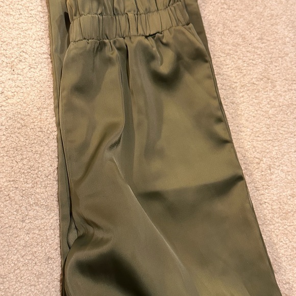 Mittoshop Olive Paperbag Silk Pants | Size M | Boho Chic - Picture 6 of 8